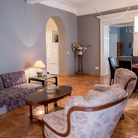 Cobblers Bridge Apartma